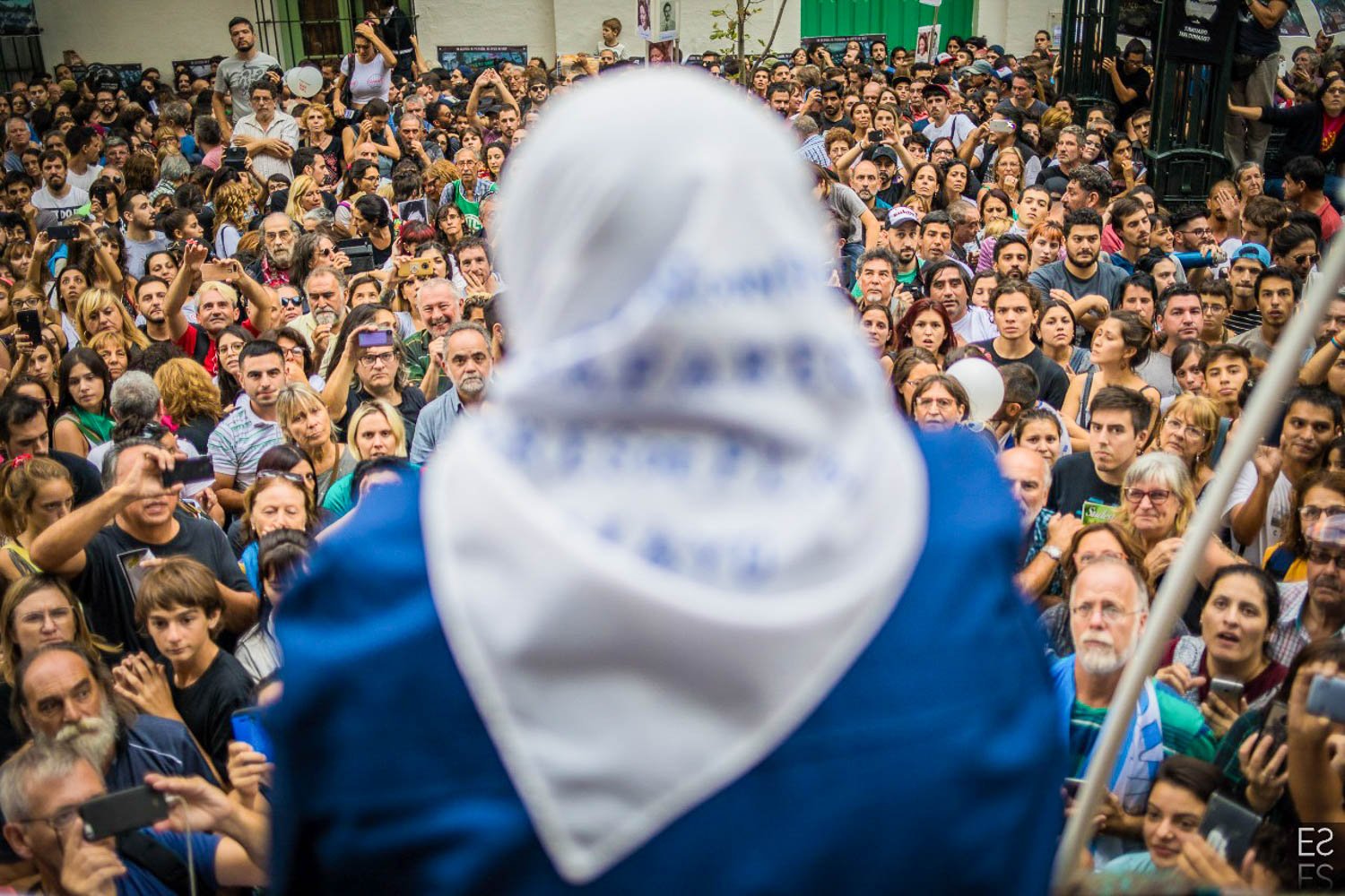 Fotografía de Estanislao Santos: Las madres siguen marchando