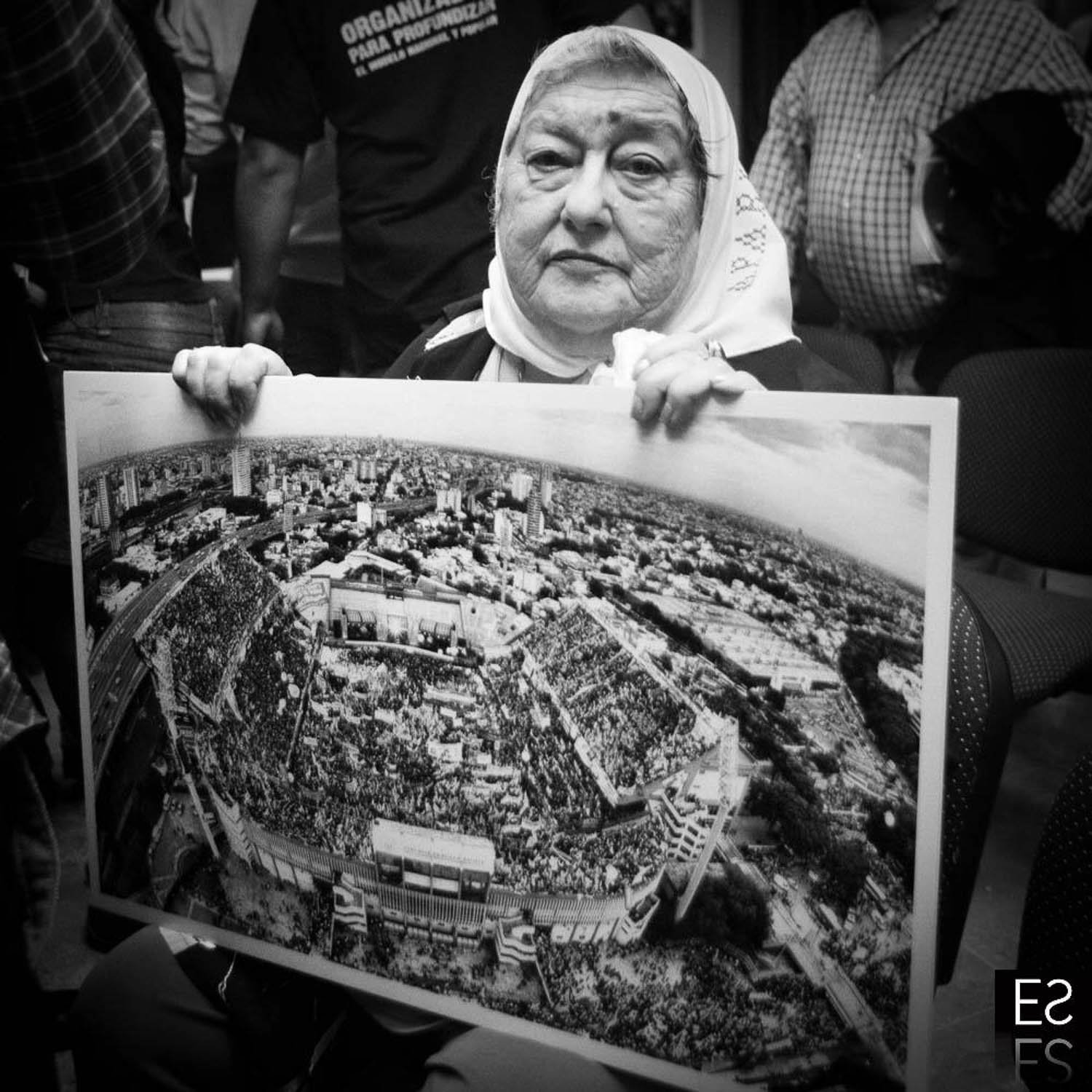 Fotografía de Estanislao Santos: Las madres siguen marchando