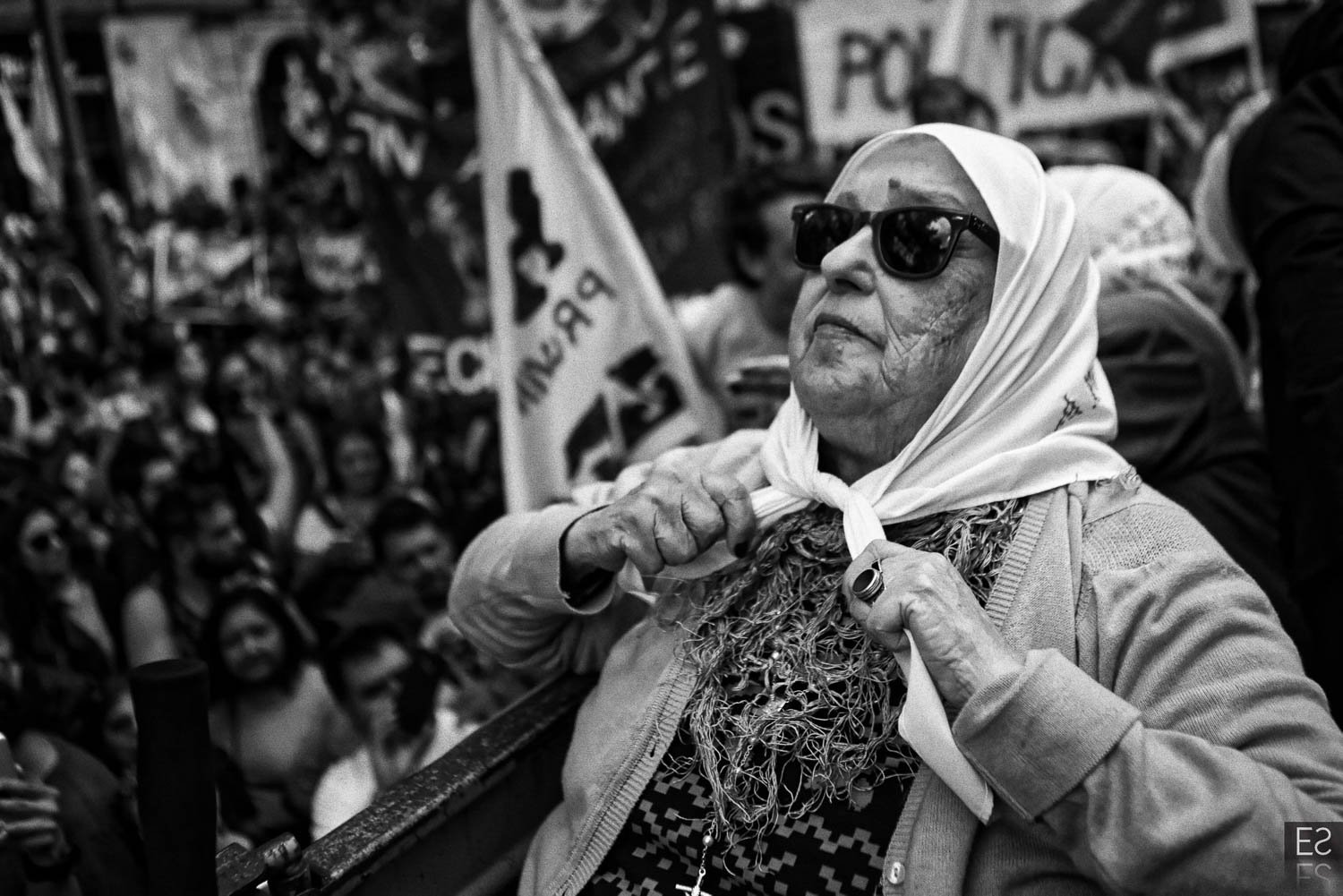 Fotografía de Estanislao Santos: Las madres siguen marchando