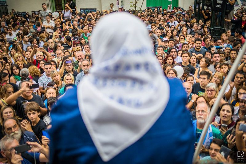 Fotografía de Estanislao Santos: Las madres siguen marchando